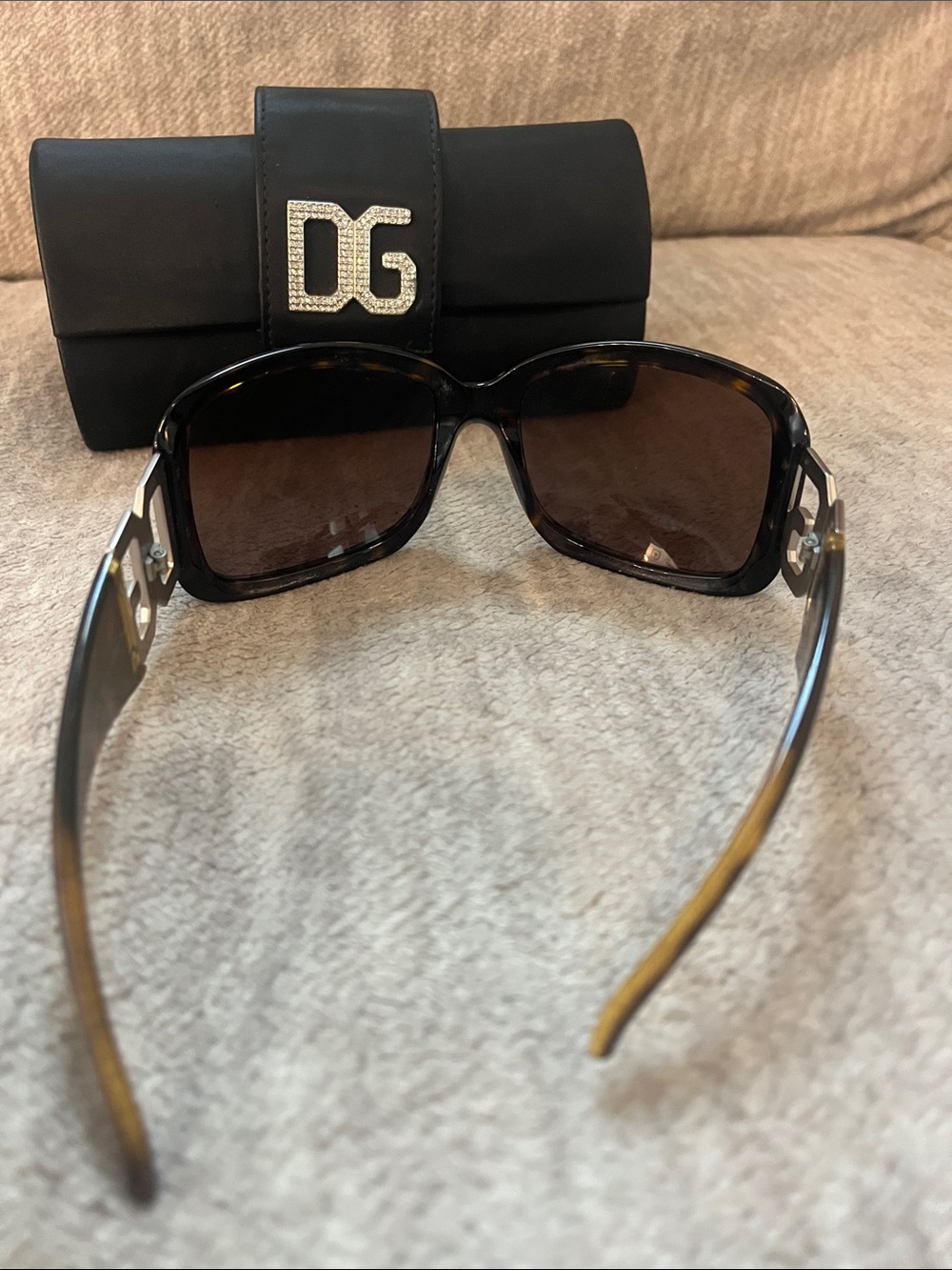Dolce & Gabbana Tortoiseshell Brown Oversized Sunglasses - Picture 3 of 6